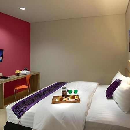 Life Puri Hotel Surabaya Gubeng Eksteriør bilde