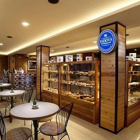 Life Puri Hotel Surabaya Gubeng Eksteriør bilde