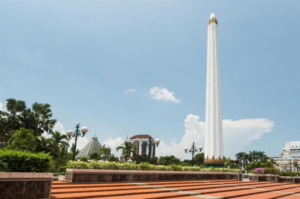 Life Puri Hotel Surabaya Gubeng Eksteriør bilde